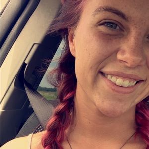 Meet your Posher, Deidra